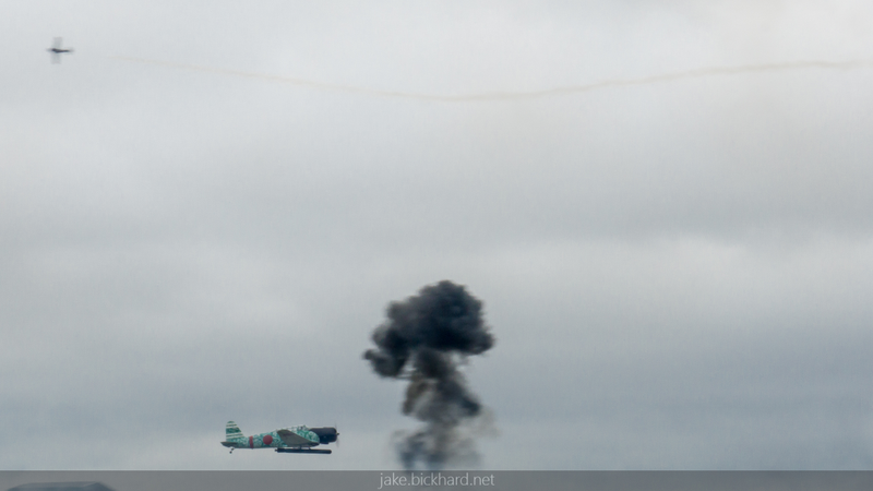 Illustration for article titled Airshow flying pics